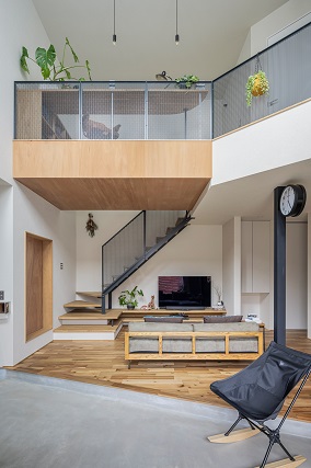 透け感による開放的空間演出事例